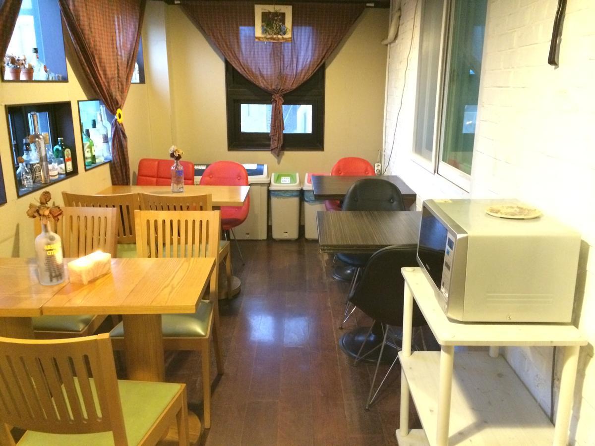 Comeinn Guesthouse Hongdae - Female Only Seoul Exterior foto