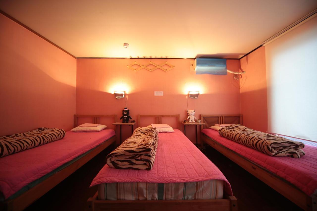 Comeinn Guesthouse Hongdae - Female Only Seoul Exterior foto