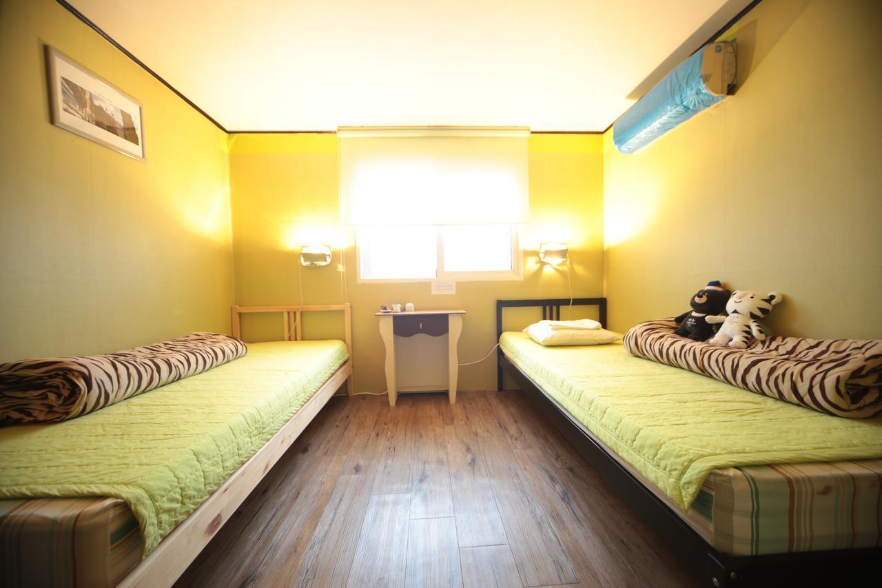 Comeinn Guesthouse Hongdae - Female Only Seoul Exterior foto